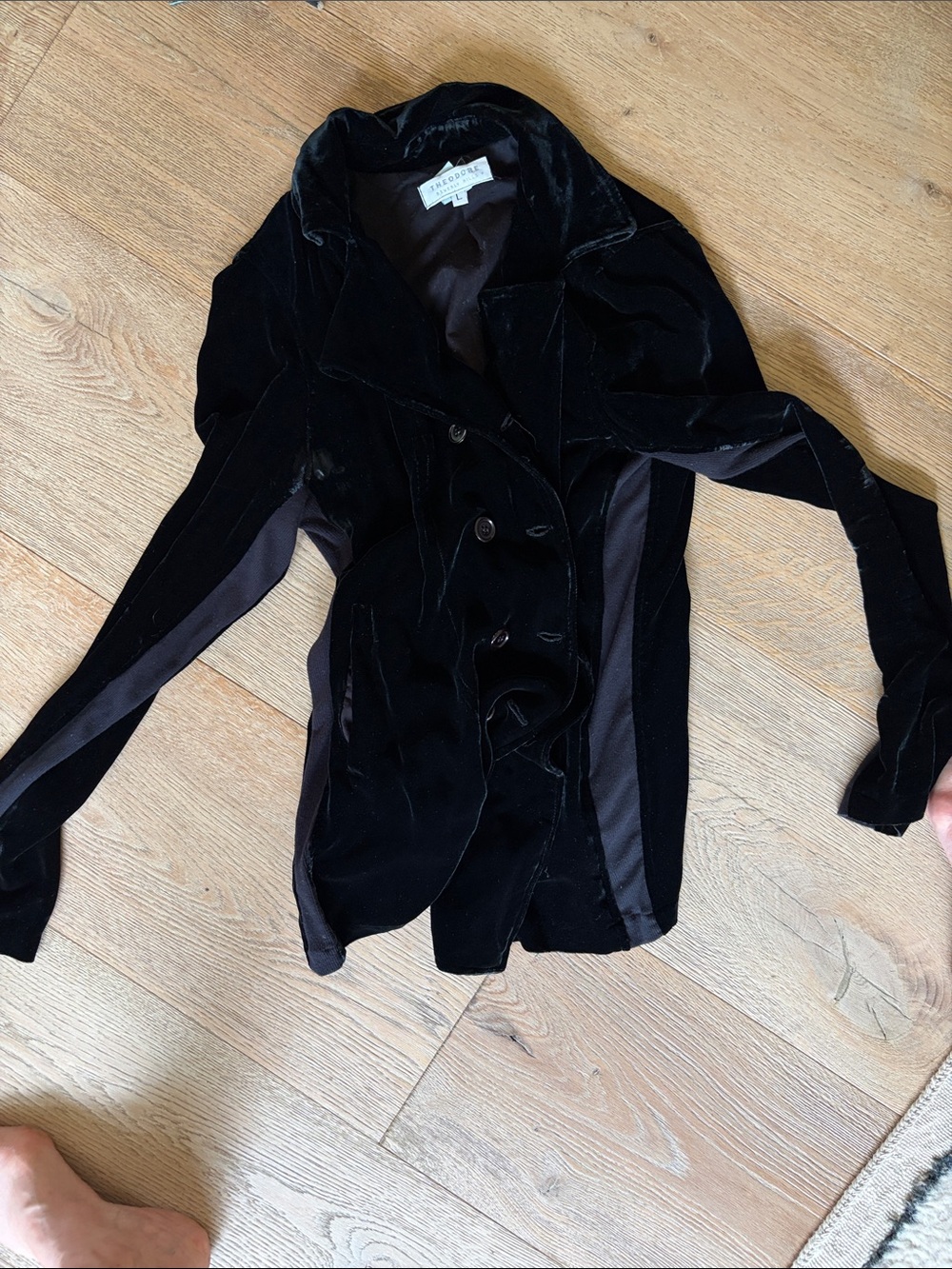 Theodore Beverly Hills New York Black Velvet Belted Blazer